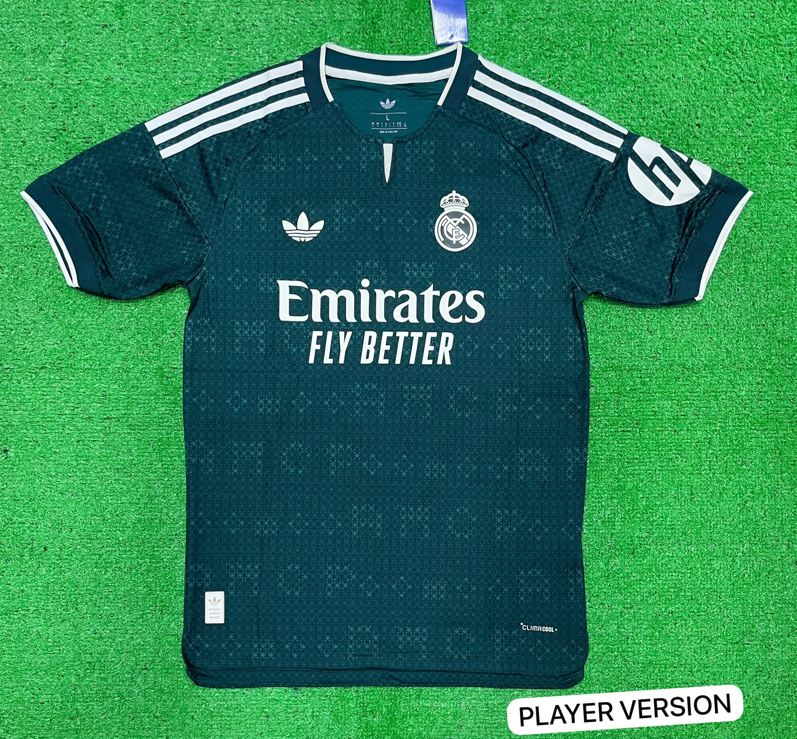 REAL MADRID AWAY PLAYER VERSION JERSEY 2026/27 view 3